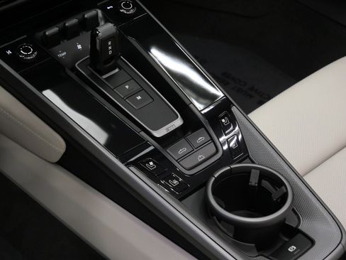 Used 2023 Porsche 911 Carrera image 23