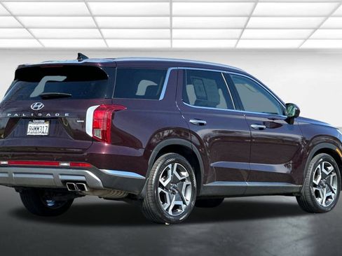Used 2024 Hyundai Palisade Limited image 4