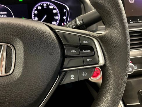 Used 2019 Honda Accord LX image 12