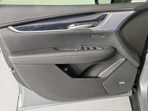 Certified 2024 Cadillac XT5 Premium Luxury w/ Technology Package FWD image 19