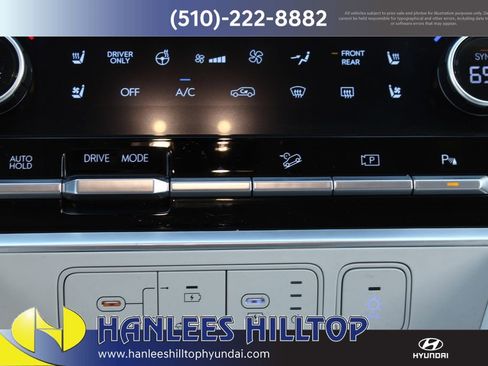 Used 2025 Hyundai Santa Fe Limited image 24