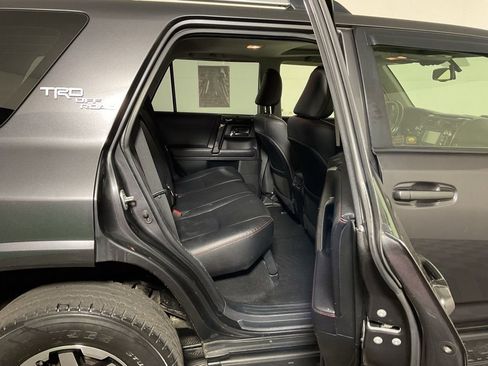Used 2018 Toyota 4Runner TRD Off-Road AWD/4WD image 35