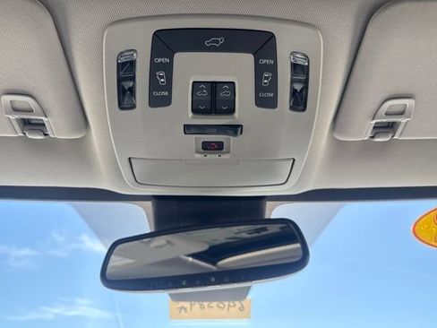 Used 2022 Toyota Sienna XLE w/ XLE Plus Package image 20