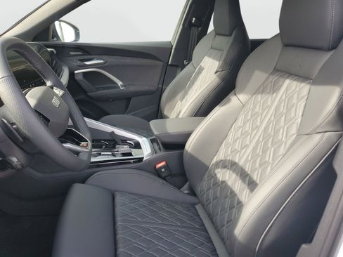 New 2025 Audi SQ5 Premium Plus image 18
