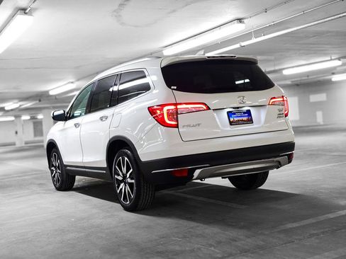 Certified 2022 Honda Pilot Touring image 5