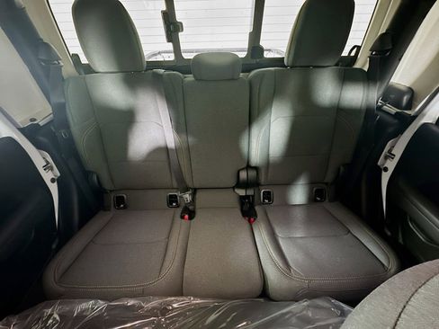 New 2026 Jeep Gladiator Sport image 10