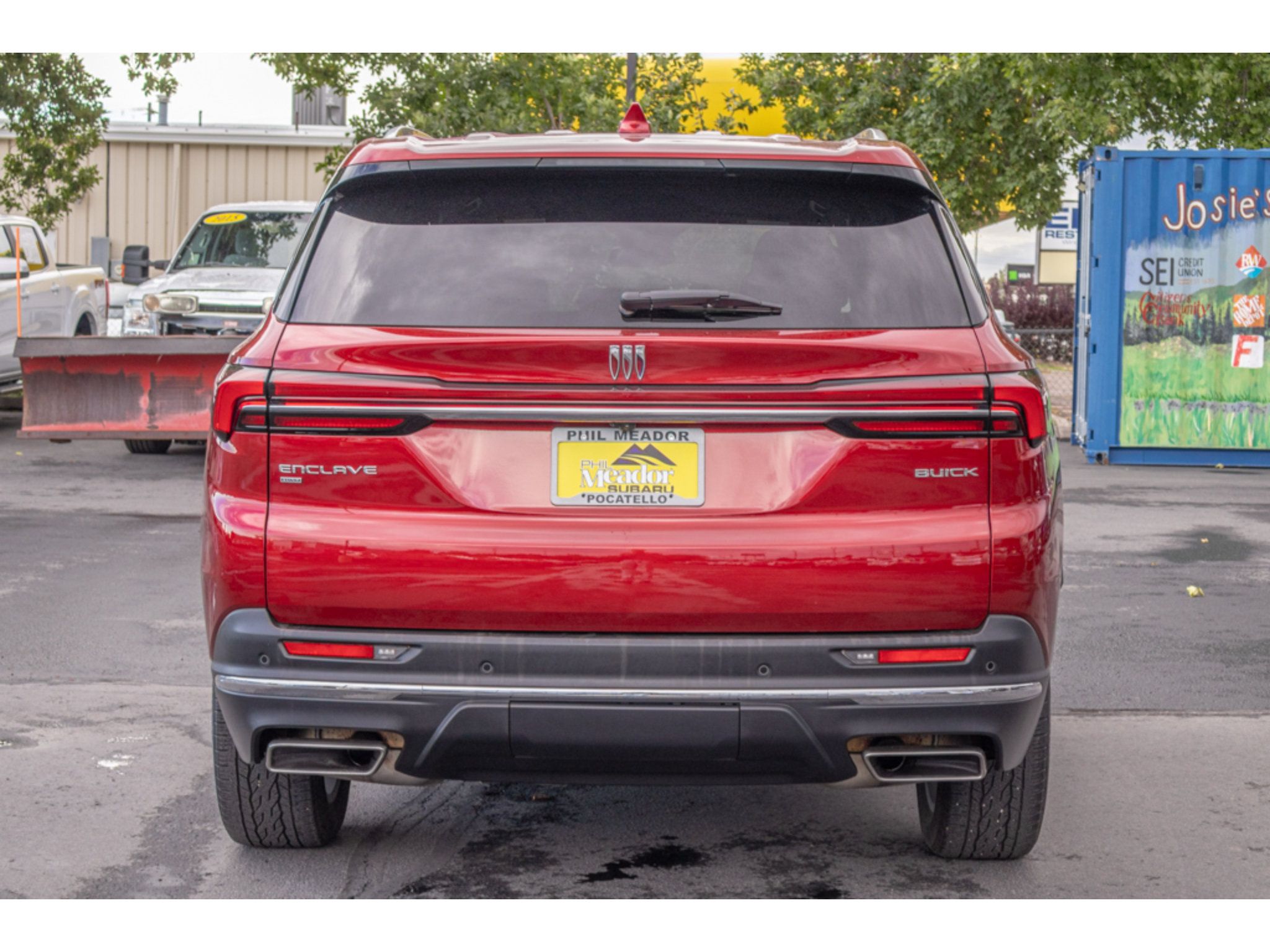 Used 2025 Buick Enclave Preferred AWD/4WD image 4