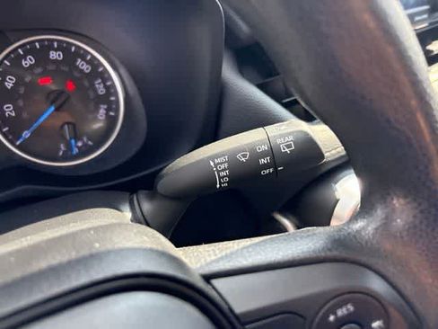 Used 2022 Toyota RAV4 LE AWD/4WD image 17
