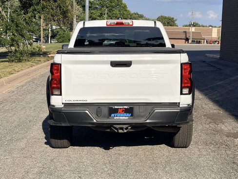 Used 2023 Chevrolet Colorado Trail Boss w/ Advanced Trailering Package AWD/4WD image 4