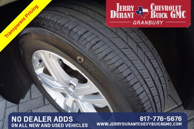 Used 2024 GMC Terrain SLE w/ Driver Convenience Package FWD image 8