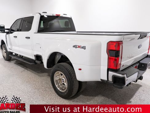 Used 2023 Ford F350 XLT w/ 360-Degree Camera Package AWD/4WD image 3