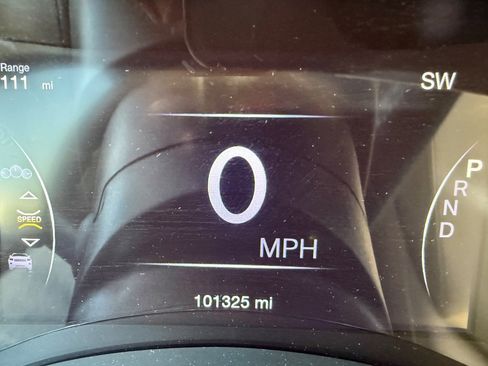 Used 2018 Jeep Grand Cherokee Overland image 15