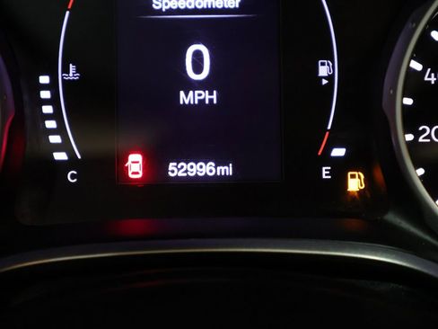 Used 2018 Jeep Compass Latitude w/ Cold Weather Group image 2