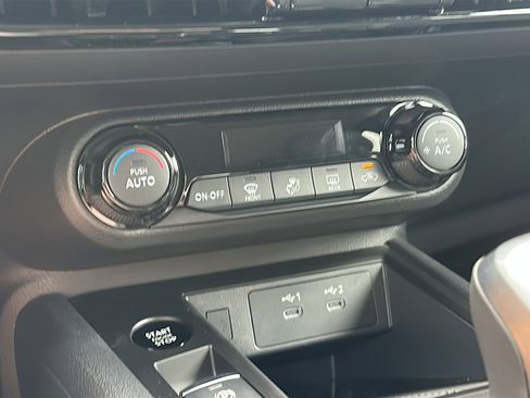 New 2026 Nissan Kicks SV image 23