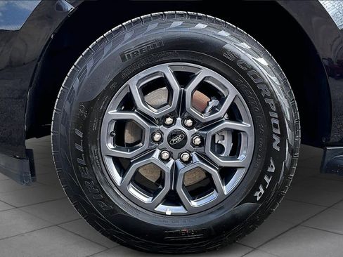 Used 2025 Ford Expedition Active image 15