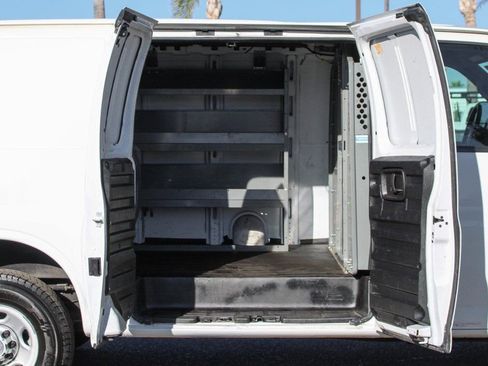 Used 2016 Chevrolet Express 2500 RWD image 23