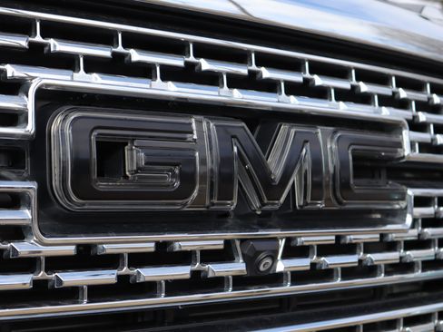 Used 2021 GMC Sierra 2500 Denali w/ Denali Ultimate Package image 33