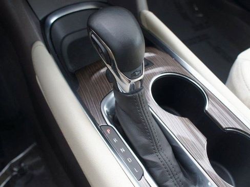 Used 2024 Chevrolet Malibu LT image 12