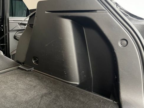 Used 2025 Chevrolet TrailBlazer LT AWD/4WD image 31