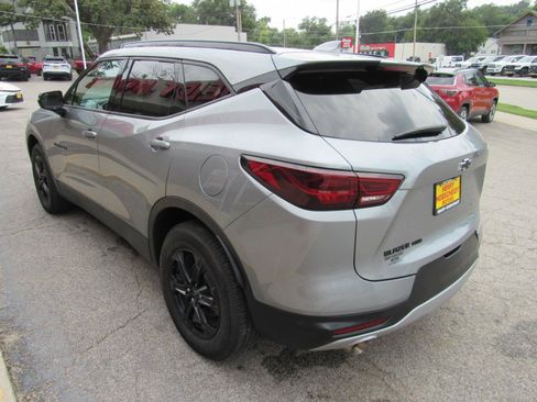 Used 2025 Chevrolet Blazer LT w/ Sound & Technology Package AWD/4WD image 11