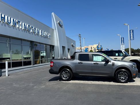 Used 2025 Ford Maverick XLT w/ XLT Luxury Package AWD/4WD image 3