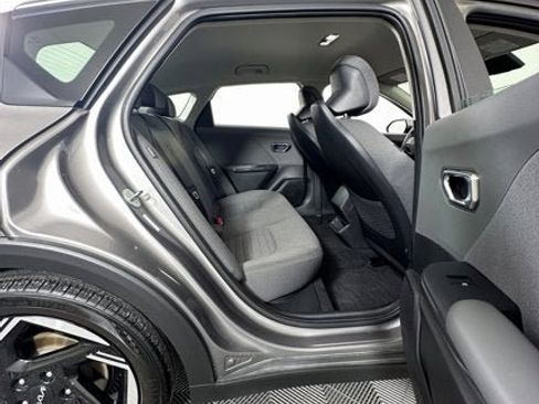 Used 2025 Kia K4 EX image 6