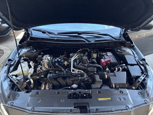 Used 2025 Nissan Altima 2.5 SV FWD image 28