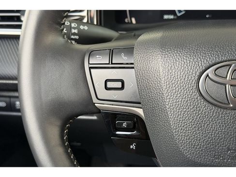 Certified 2025 Toyota Camry SE FWD image 23