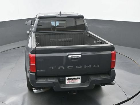 Used 2024 Toyota Tacoma Limited w/ Limited Package (LT) AWD/4WD image 32