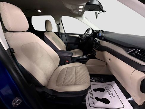 Used 2022 Ford Escape SE w/ Cold Weather Package AWD/4WD image 27