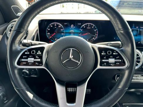 Used 2021 Mercedes-Benz GLB 250 image 9