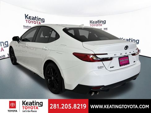 Used 2026 Toyota Camry SE FWD image 9