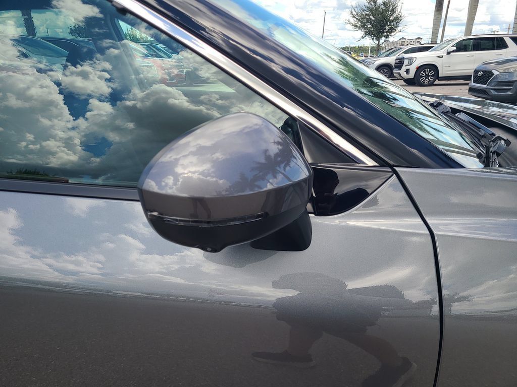 Certified 2021 Nissan Rogue SV FWD image 9