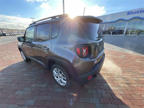 Used 2018 Jeep Renegade Latitude image 13