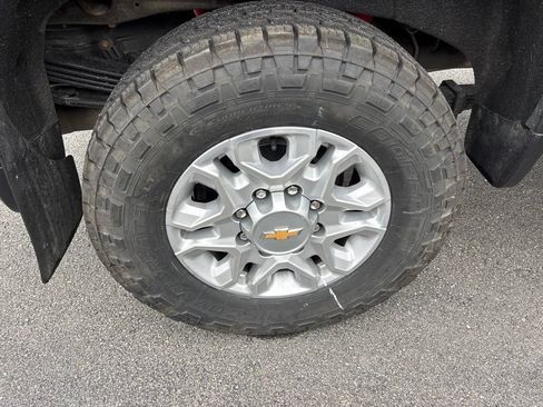 Used 2022 Chevrolet Silverado 2500 LT w/ Convenience Package AWD/4WD image 38