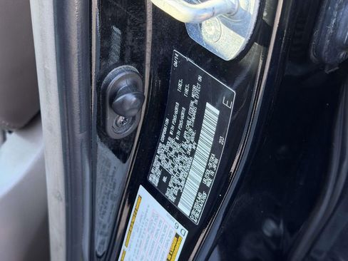 Used 2014 Lexus GX 460 w/ Premium Package image 26