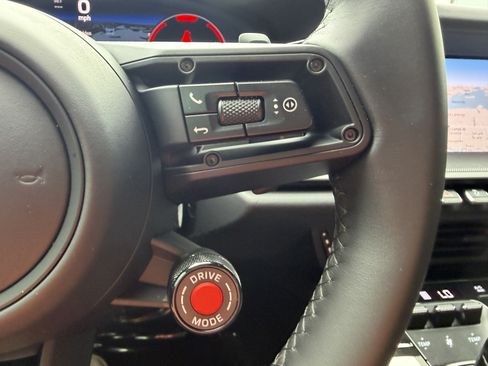 Certified 2026 Porsche 911 Carrera RWD image 31