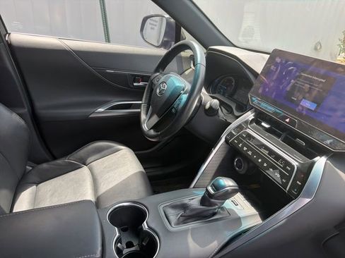 Used 2023 Toyota Venza Nightshade AWD/4WD image 16