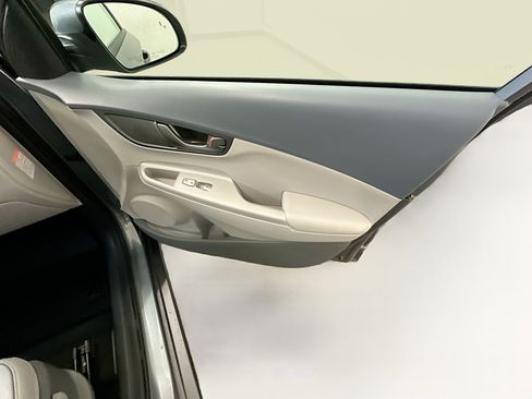 Used 2021 Hyundai Kona Limited FWD image 33