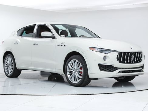 Certified 2022 Maserati Levante GT image 7