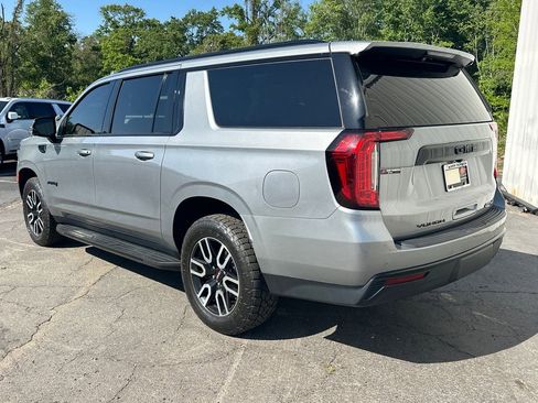 Used 2024 GMC Yukon XL AT4 w/ Technology Package AWD/4WD image 8