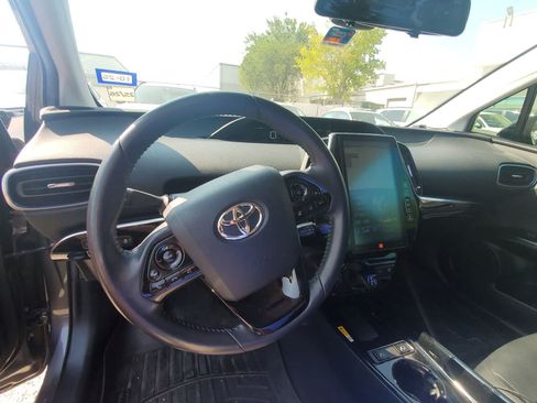 Used 2019 Toyota Prius Limited w/ Premium Convenience Package FWD image 13
