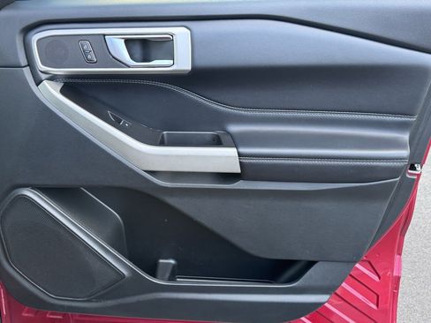 Used 2021 Ford Explorer XLT w/ Equipment Group 202A image 27