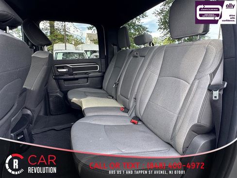 Used 2024 RAM 2500 Big Horn AWD/4WD image 45