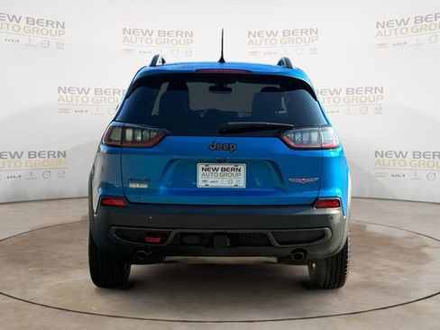 Used 2019 Jeep Cherokee Trailhawk w/ Comfort/Convenience Group AWD/4WD image 4