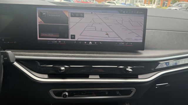 Used 2024 BMW X7 xDrive40i w/ M Sport Package AWD/4WD image 81