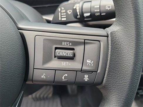 New 2025 Nissan Kicks SV image 9