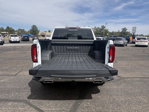 New 2026 GMC Sierra 1500 SLT w/ SLT Premium Plus Package AWD/4WD image 9