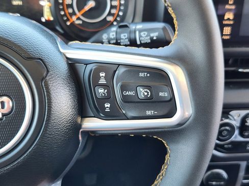 Used 2024 Jeep Wrangler Unlimited Sahara AWD/4WD image 19