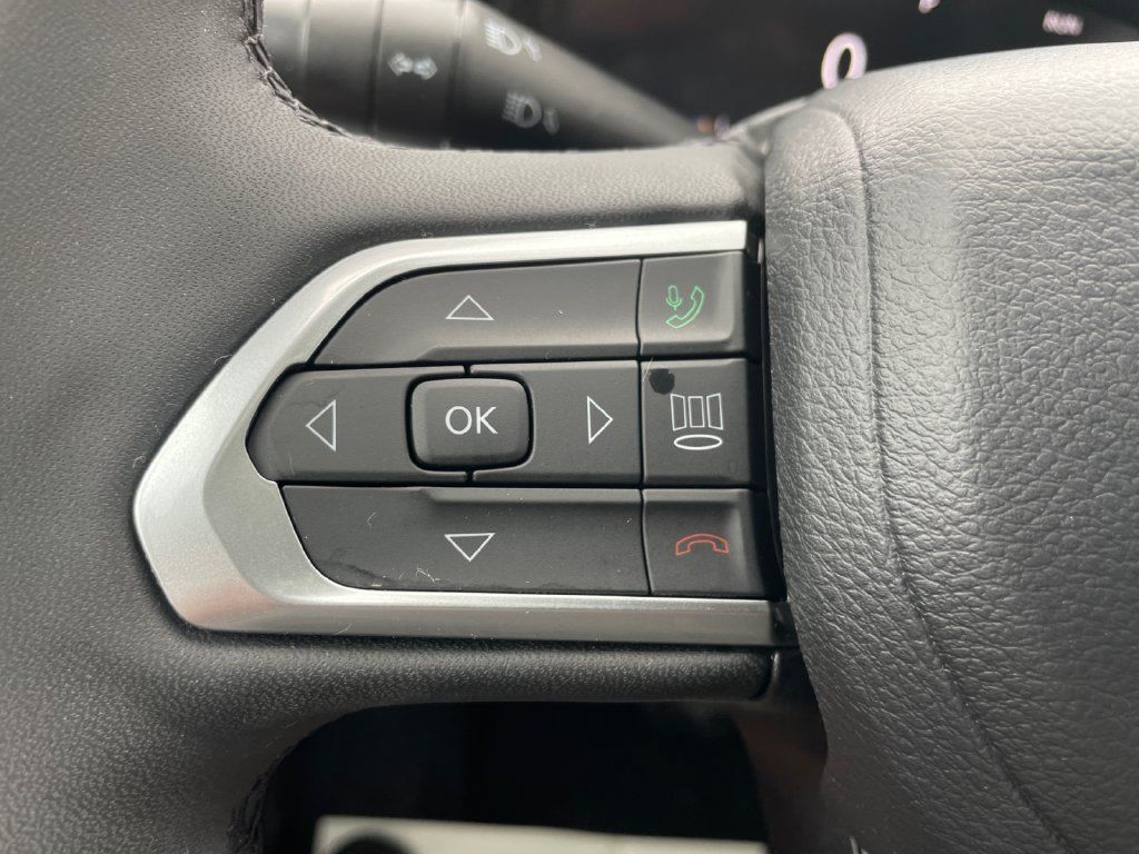 Used 2023 Jeep Compass High Altitude AWD/4WD image 38